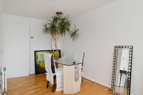 2 bedroom apartment for sale, Frans Hals Court, London, E14
