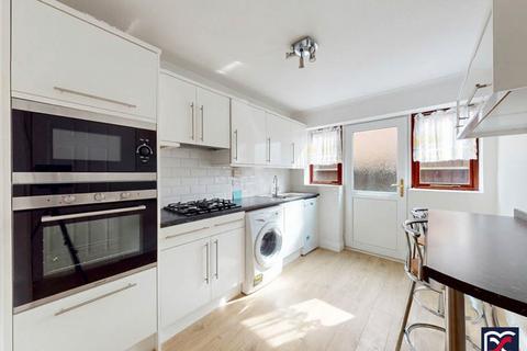 undefined, Stuart Close, Northampton NN4