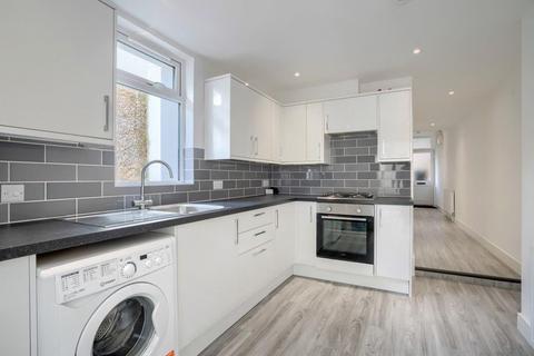 2 bedroom flat to rent, Eastern Road, Brighton BN2