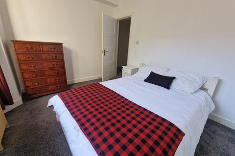 2 bedroom flat to rent, Eastern Road, Brighton BN2