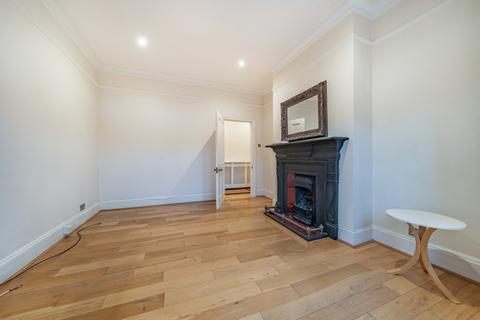3 bedroom flat to rent, Alwyne Road, London, SW19