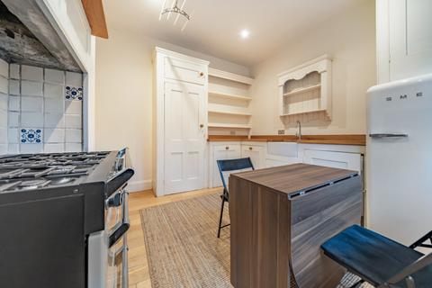 3 bedroom flat to rent, Alwyne Road, London, SW19