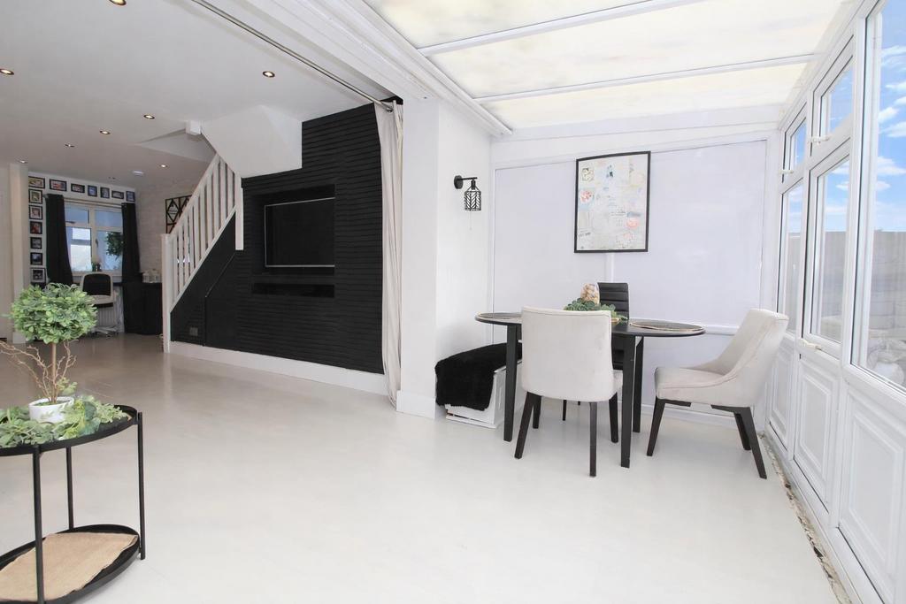 Conservatory b.jpg
