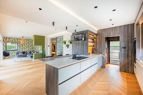 undefined, Van Diemens Lane, Bath, Somerset BA1