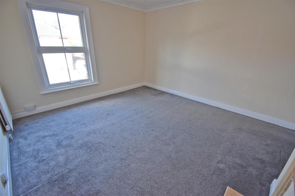 Bedroom 1.3.jpg