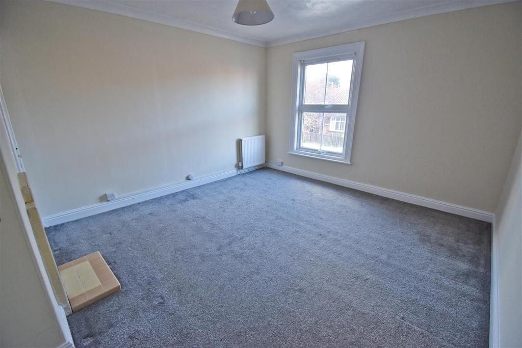 Bedroom 1.jpg