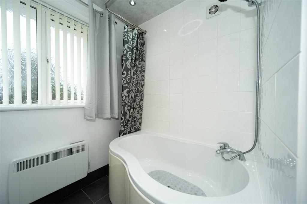 En-Suite Bathroom