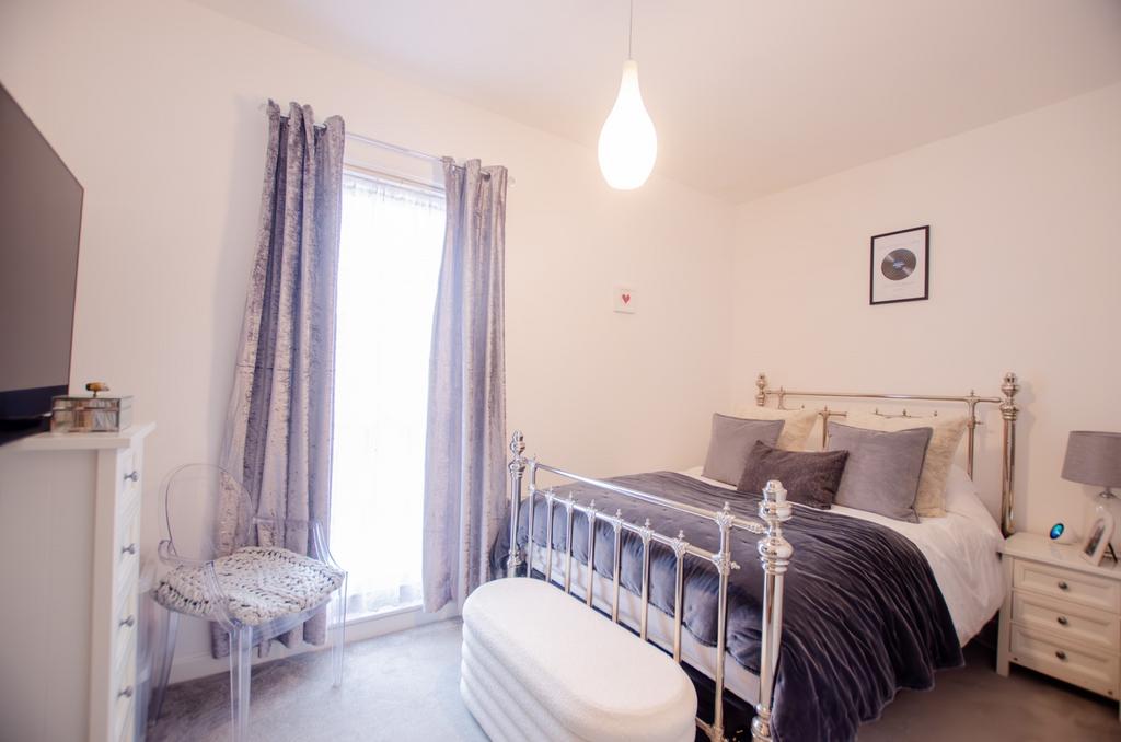12 Royffe Way Bodmin 01208 74182-15