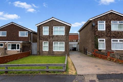 3 bedroom detached house for sale, Hornbeam Close, Cimla, Neath, Neath Port Talbot.