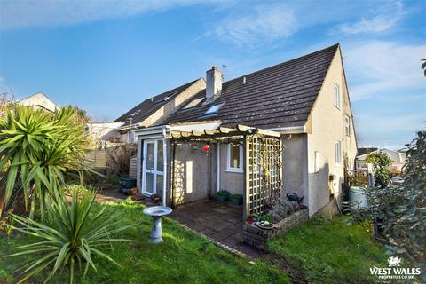 2 bedroom semi-detached bungalow for sale, Burgage Green Close, St. Ishmaels, Haverfordwest