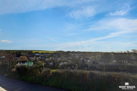2 bedroom semi-detached bungalow for sale, Burgage Green Close, St. Ishmaels, Haverfordwest