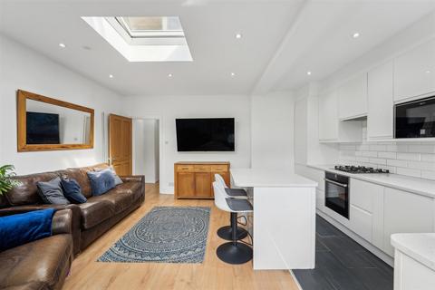 2 bedroom flat for sale, Kingston Road, Wimbledon SW19