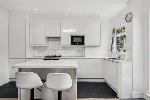 2 bedroom flat for sale, Kingston Road, Wimbledon SW19