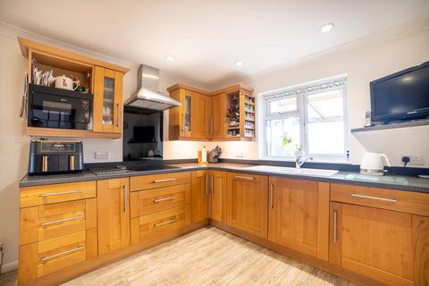 4 bedroom detached house for sale, Jubilee Road, Deal CT14