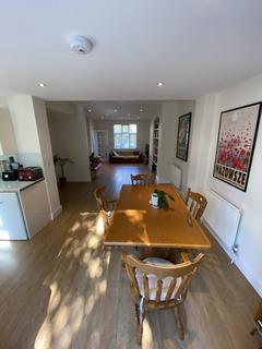 2 bedroom house to rent, 2 Bedroom House – Teynton Terrace, London N17