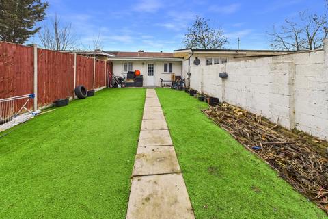 3 bedroom terraced house for sale, Beaumont Road, Slough, Berkshire, SL2