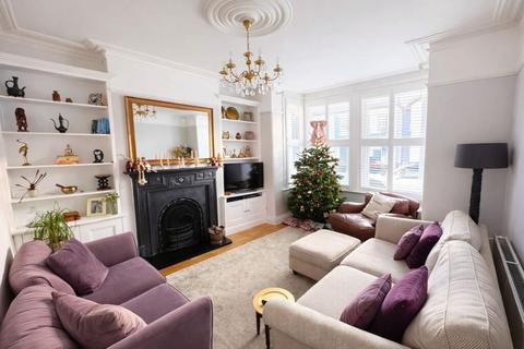 undefined, 6 Bedroom House – Elvendon Road, Bounds Green, N13