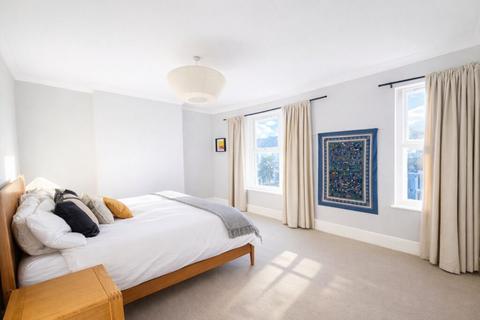 undefined, 6 Bedroom House – Elvendon Road, Bounds Green, N13