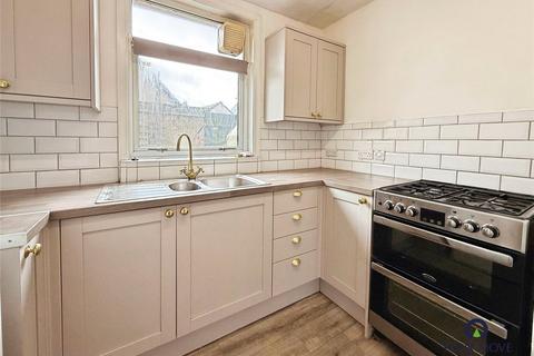 3 bedroom detached house for sale, Chichester Road, West Sussex PO21