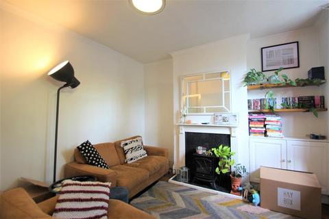 3 bedroom terraced house to rent, Other Road, Redditch