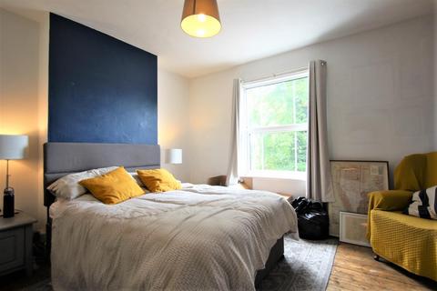 3 bedroom terraced house to rent, Other Road, Redditch