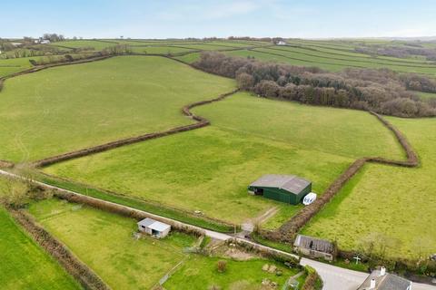 Kenapark, Hoarestone Cross, Buckland Brewer, EX38