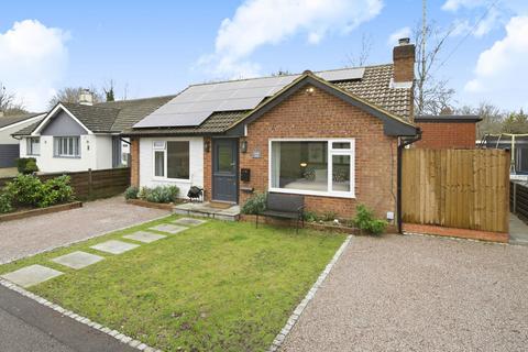 4 bedroom detached bungalow for sale, Forest Lane, Effingham Jct.