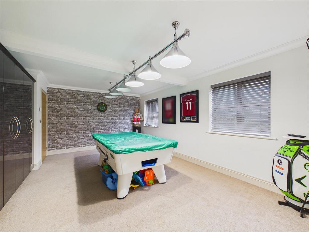 Day Room/Bedroom