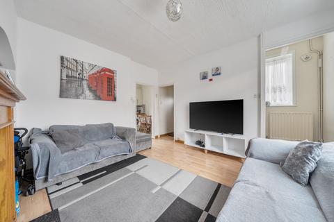 2 bedroom end of terrace house for sale, Shaw Road, Bromley