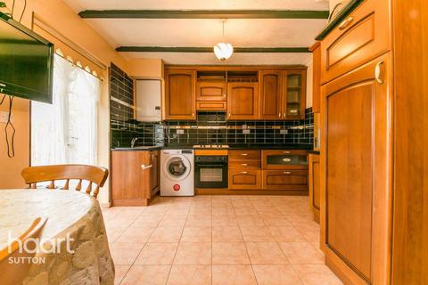 1 bedroom detached house to rent, Connaught Road, SUTTON