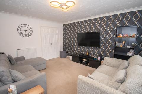 3 bedroom semi-detached house to rent, Morris Close, Thorpe Astley