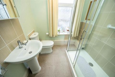 3 bedroom house for sale, Birkhouse Lane, Huddersfield HD5