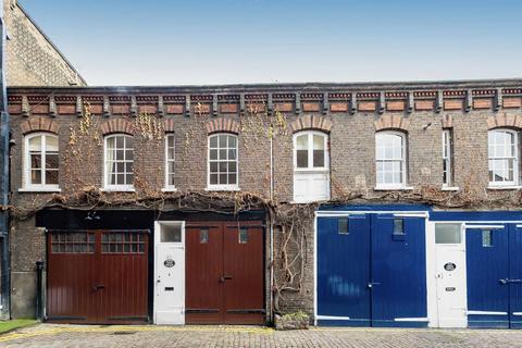 1 bedroom flat to rent, Lucerne Mews, London W8
