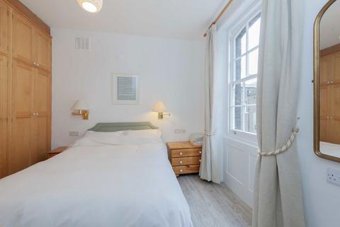 1 bedroom flat to rent, Lucerne Mews, London W8
