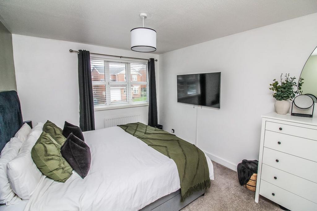 Bedroom One Pic 2.