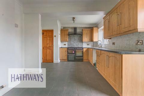 3 bedroom semi-detached house to rent, Maesgwyn, Pontnewydd, NP44