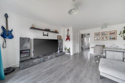 3 bedroom semi-detached house for sale, Oak Avenue, Berkshire RG40