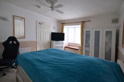 3 bedroom terraced house for sale, Days Close, Hatfield
