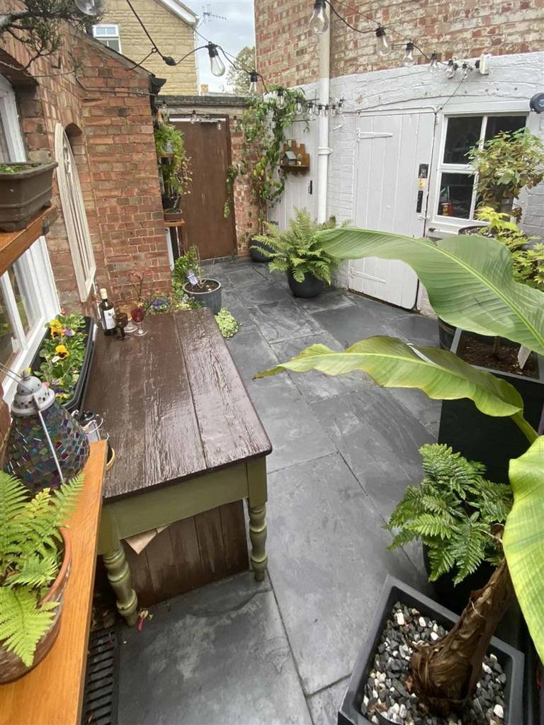 Garden 2.jpg