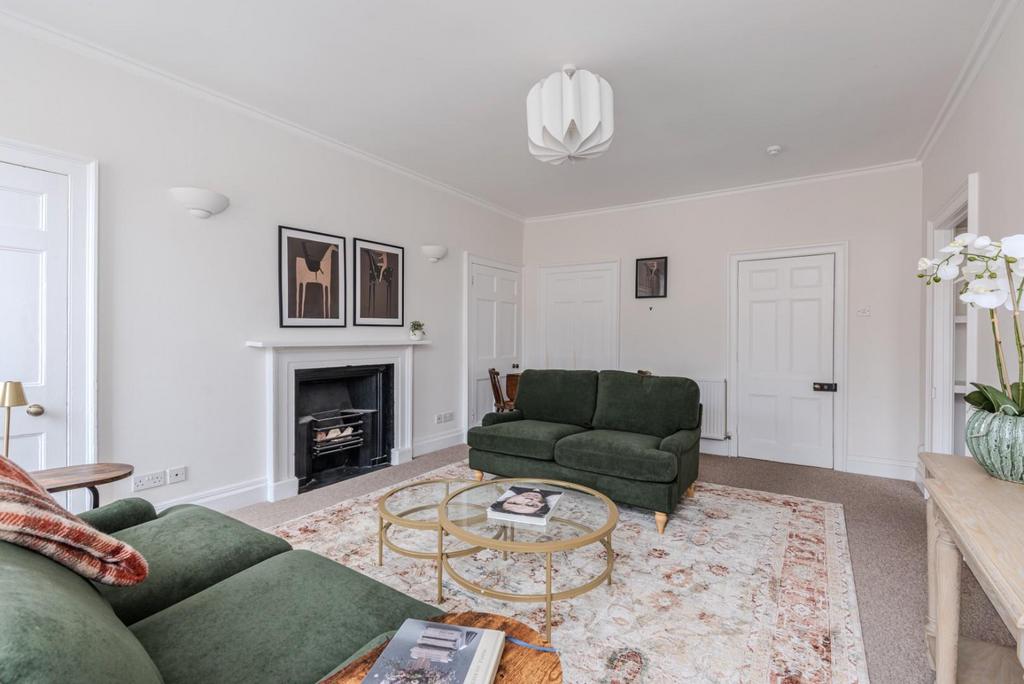 Second Floor Flat, 3 Great Bedford Street, Bath, B