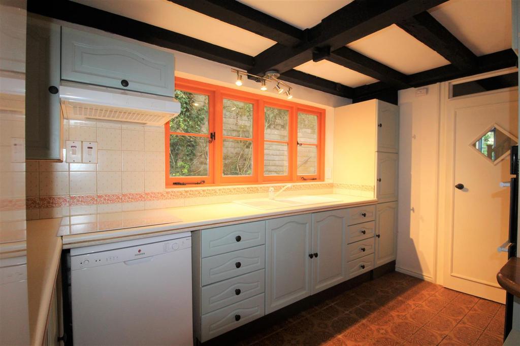 Kitchen.JPG