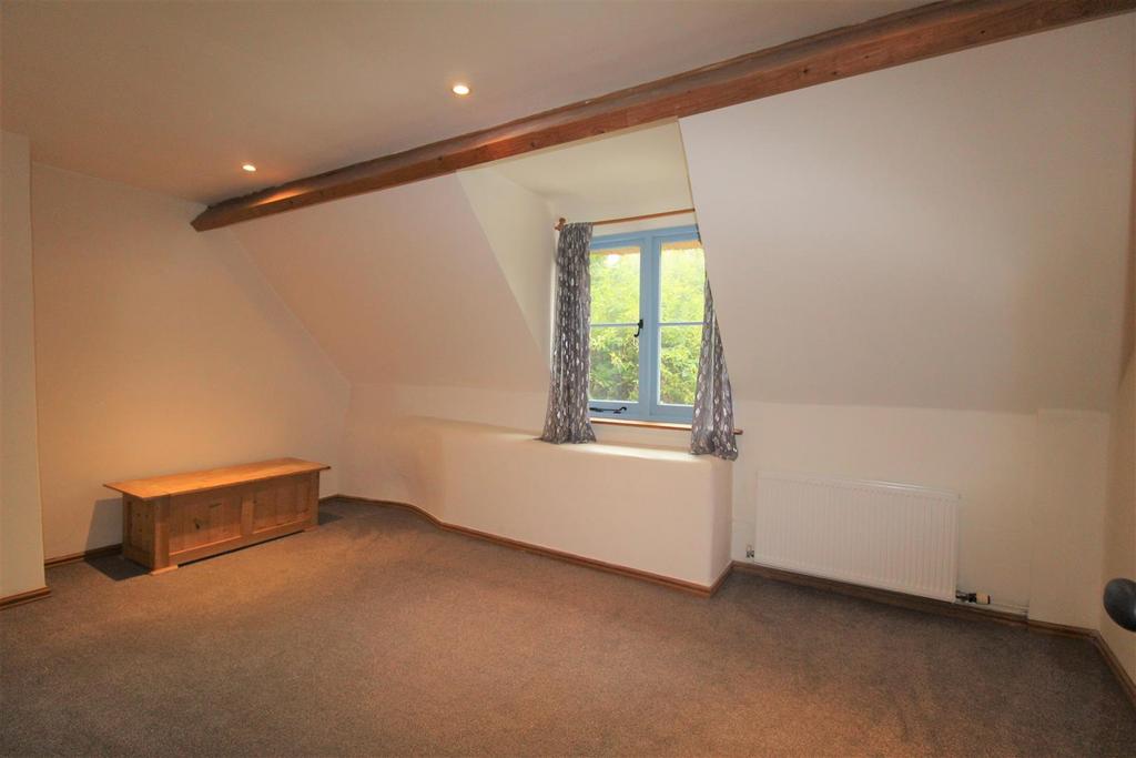 Bedroom.1.JPG