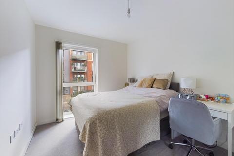 2 bedroom apartment to rent, Arla Place, Ruislip HA4