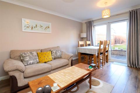 2 bedroom end of terrace house for sale, Cheviot Drive, Fleet GU51