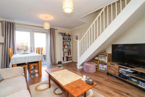 2 bedroom end of terrace house for sale, Cheviot Drive, Fleet GU51