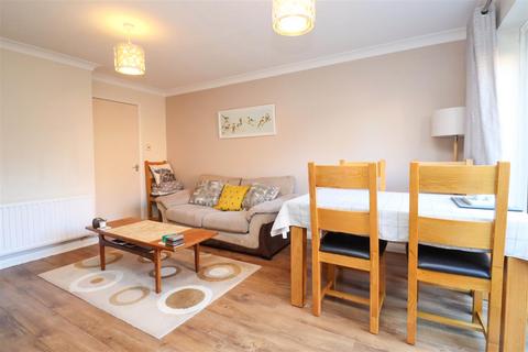 2 bedroom end of terrace house for sale, Cheviot Drive, Fleet GU51