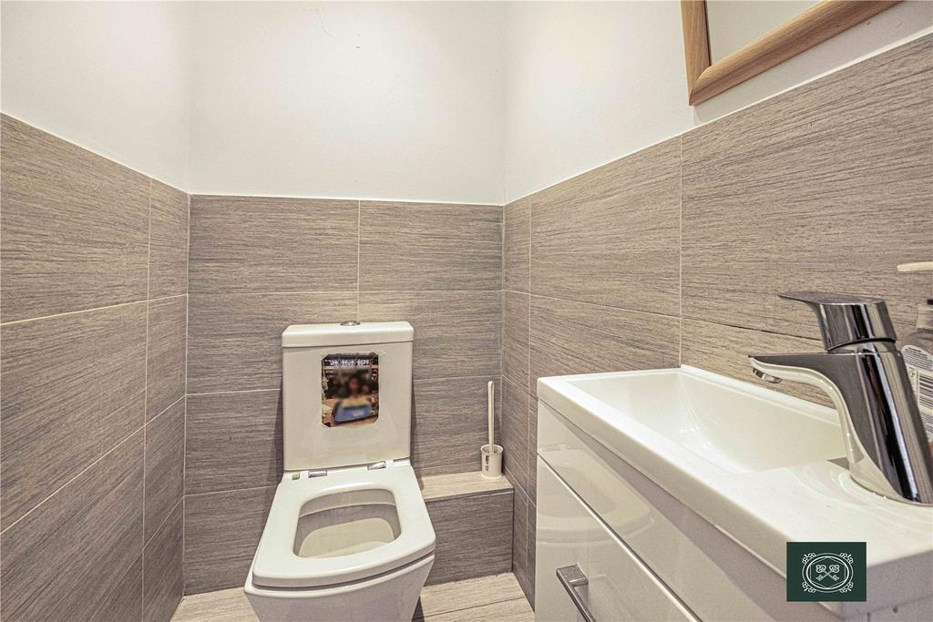 En-suite Bathroom