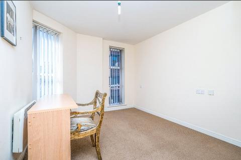 2 bedroom apartment for sale, Lower Canal Walk, Southampton, Hampshire