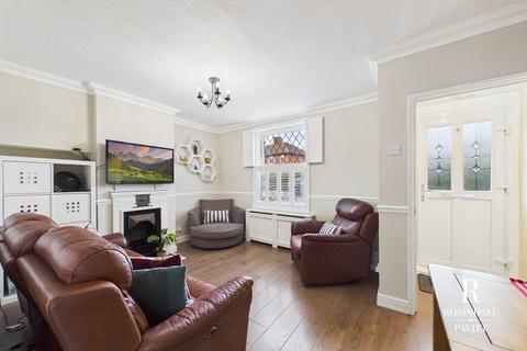 3 bedroom terraced house for sale, Titchfield Road, Carshalton, SM5