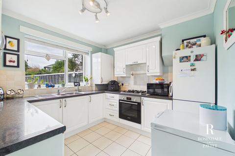 3 bedroom terraced house for sale, Titchfield Road, Carshalton, SM5